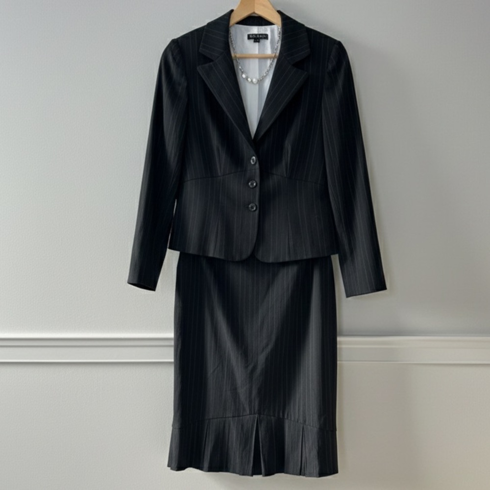 Tahari Skirt Suit , Size 8
